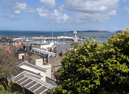 guernsey/st-peter-port-waterfront/shop/quay-gallery