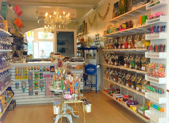 new-york/montauk/shop/the-candied-anchor