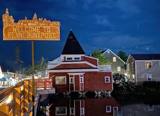 maine/kennebunkport/shop/dock-square-emporium