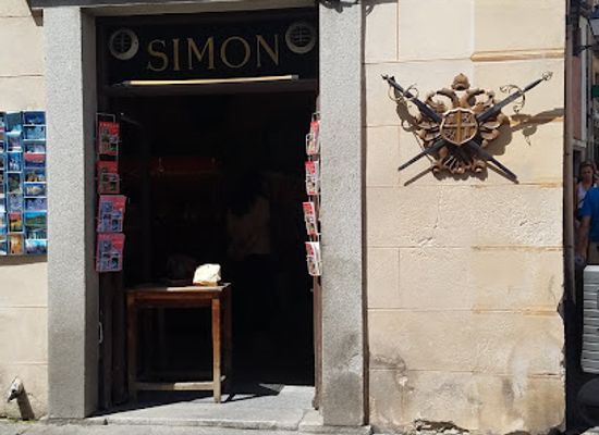 spain/toledo/casco-historico/shop/simon-artesania