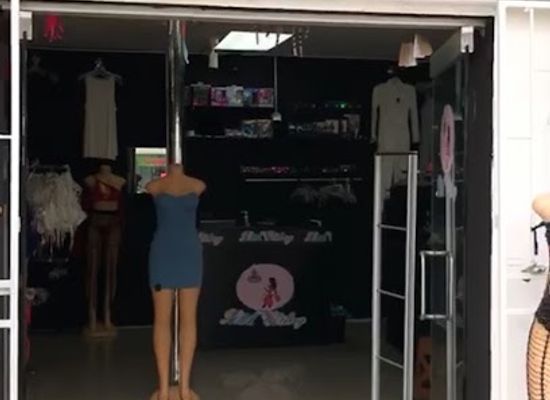 trinidad-and-tobago/arima/shop/l-a-clothing