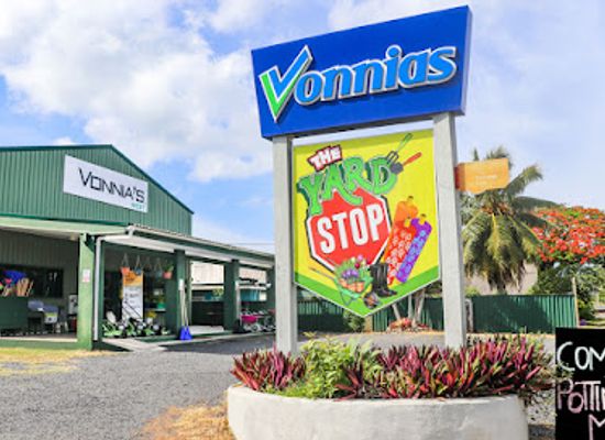 cook-islands/arorangi/shop/vonnias-the-yard-stop