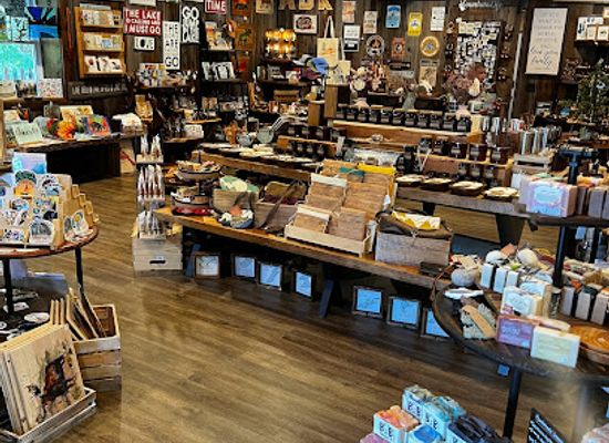 new-york/old-forge/shop/mountain-main