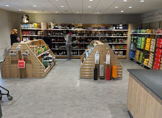 iceland/vik/shop/vinbuoin