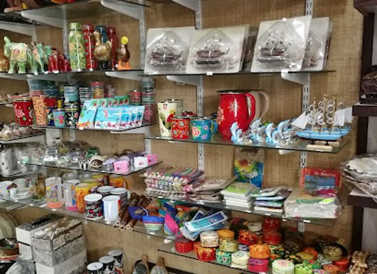 mauritius/flic-en-flac/shop/maanshree-boutik