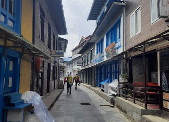 nepal/everest-base-camp/shop/everest-retail-shop