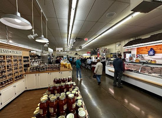 pennsylvania/dutch-country/shop/bird-in-hand-farmers-market