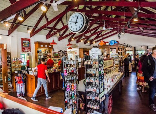 united-kingdom/snowdonia-national-park/shop/snowdon-railway-station-shop