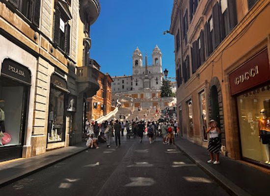 vatican-city/belvedere-courtyard/shop/mondo-cattolico