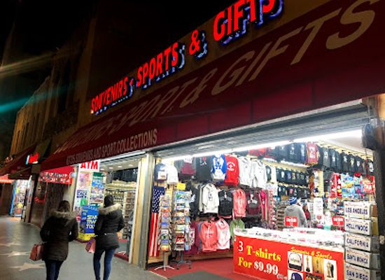 california/hollywood/shop/souvenirs-and-sports-collections