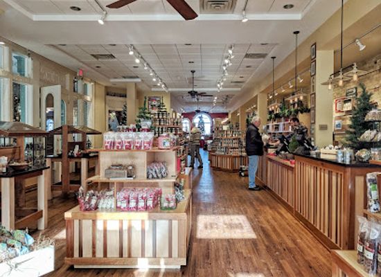 michigan/holland/shop/cherry-republic-holland