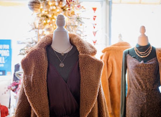 south-dakota/sioux-falls/downtown-sioux-falls/shop/layered-elements-boutique
