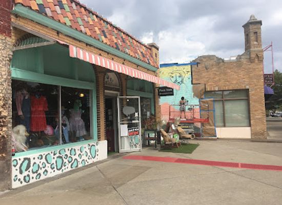 oklahoma/oklahoma-city/adventure-district/shop/dig-it-boutique