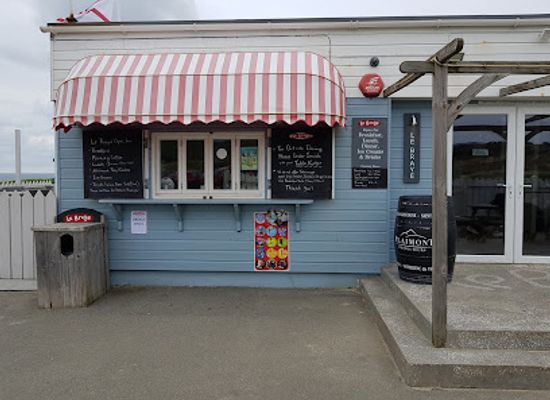 jersey/la-corbiere-lighthouse/shop/le-braye-cafe