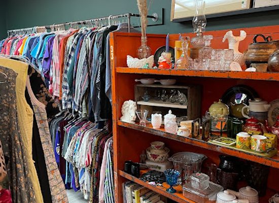 illinois/aurora/shop/offbeat-thrift-vintage
