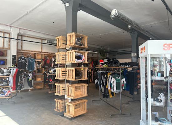 latvia/vidzeme/shop/8lines-shop