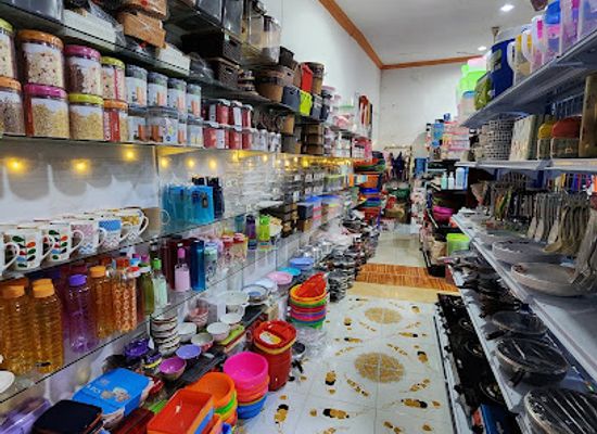 maldives/guraidhoo-island/shop/nooraanee-shop-2