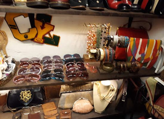 california/sacramento/east-sacramento/shop/racks-vintage-boutique
