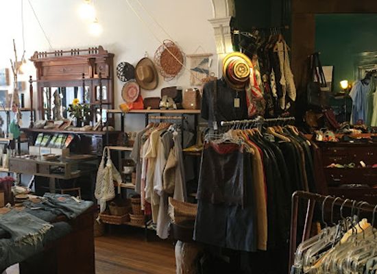 new-york/thousand-islands/shop/market-vintage-gananoque