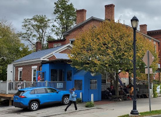 vermont/middlebury/shop/otter-creek-bakery-deli
