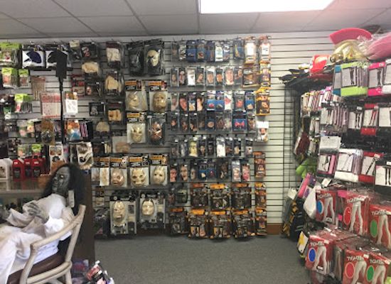 west-virginia/fairmont/shop/the-illusive-skull-costume-castle