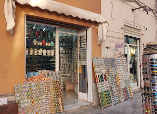 italy/palermo/kalsa/shop/negozio-di-regali