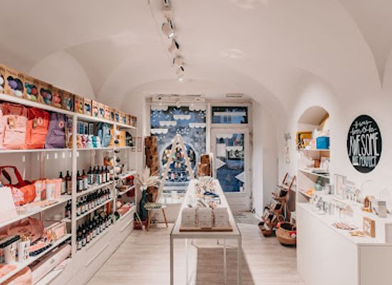 slovenia/ljubljana/shop/smile-concept-store