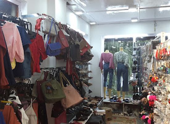bhutan/thimphu/shop/popular-shop