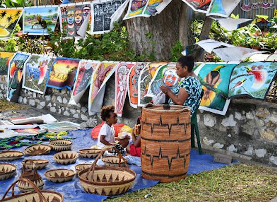 papua-new-guinea/milne-bay-region/shop/ela-beach-craft-market