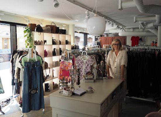 finland/helsinki/eira/shop/kaunis-veera-second-hand-shop
