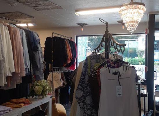 rhode-island/east-greenwich/shop/velvet-beret-boutique-consignment