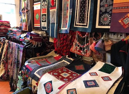 vietnam/sapa/shop/tho-cam-sapa