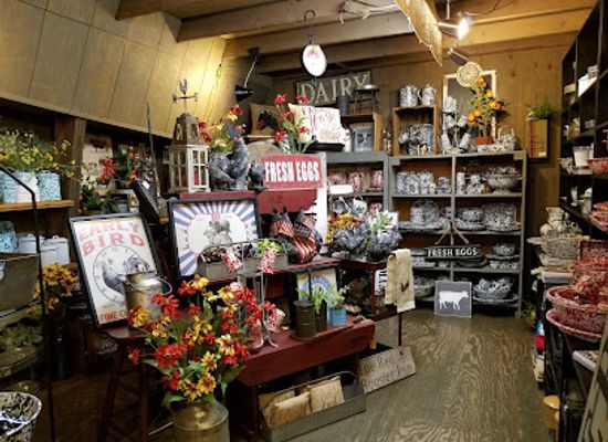 pennsylvania/dutch-country/shop/old-candle-barn-gift-shop