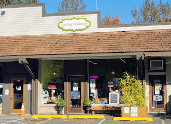 washington/mount-baker-snoqualmie-national-forest/shop/love-bug-pet-boutique