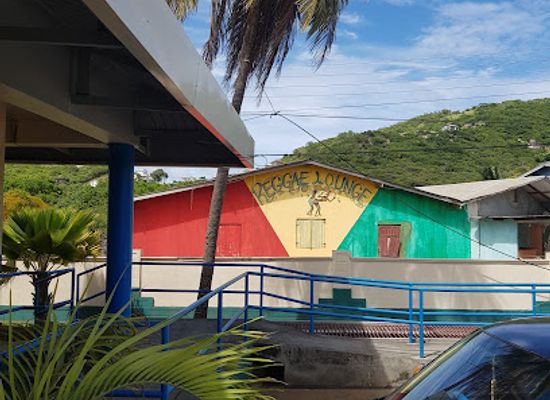 saint-vincent-and-the-grenadines/petit-st-vincent/shop/g-e-circle-center