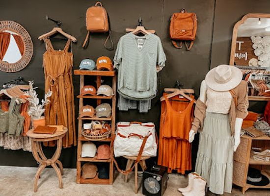 arizona/mohave-county/shop/the-farmhouse-boutique-home-decor
