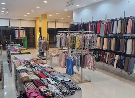 oman/salalah/shop/yours-commercial-center