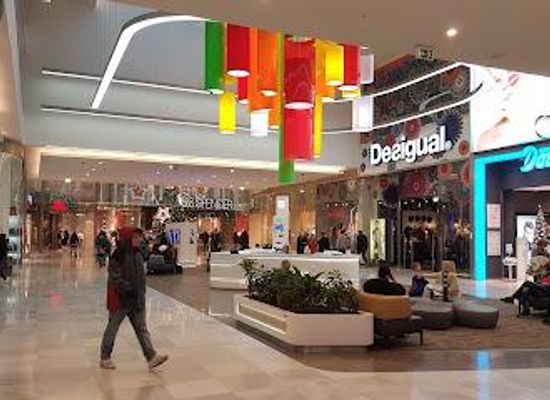 czechia/prague/shop/centrum-cerny-most