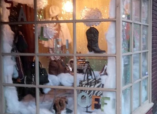 pennsylvania/gettysburg/shop/the-glass-slipper-boutique
