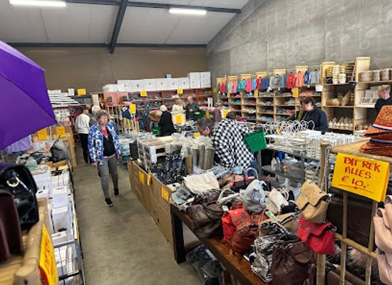netherlands/friesland/shop/koopjeshal-friesland