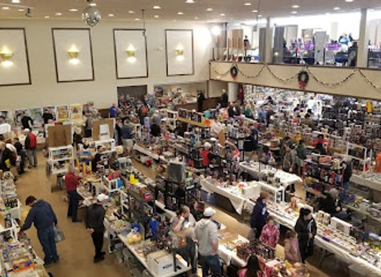 missouri/northwest-missouri/shop/toyman-show-toys-comics-and-con