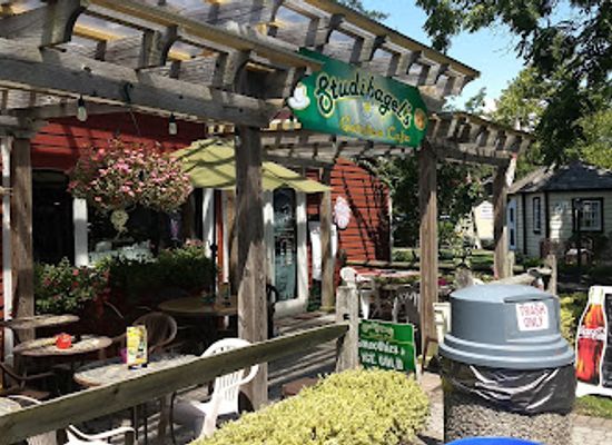 new-jersey/cape-may-peninsula/shop/woodland-village