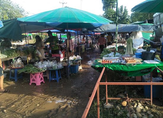 thailand/sai-yok-national-park/shop/amnatchan-pant-mai