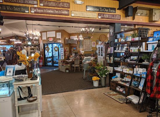 ohio/western-ohio/shop/village-gift-barn