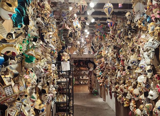 italy/lazio/shop/kouki-masks-venice-souvenir-shop