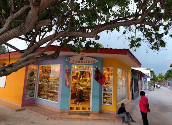 maldives/guraidhoo/shop/9-il-pensiero