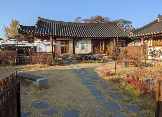 south-korea/gyeongju-historic-areas/shop/gyeongju-gyochon-traditional-village