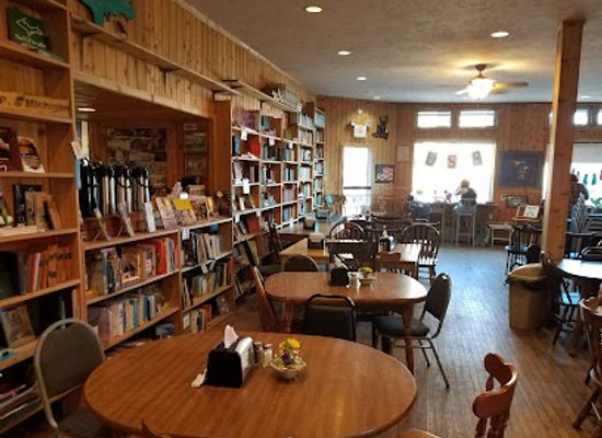 michigan/upper-peninsula/shop/falling-rock-cafe-bookstore