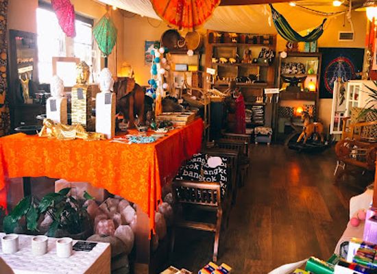 hungary/duna-ipoly-national-park/shop/la-raza-home-cafe-lakberendezes
