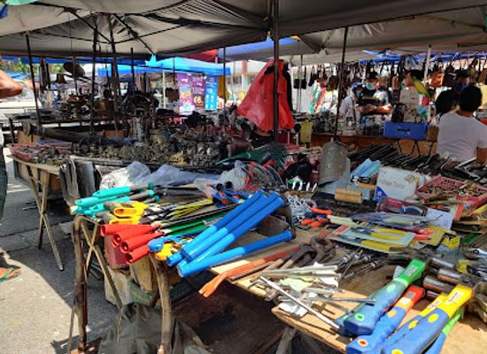malaysia/penang-island/shop/lorong-kulit-flea-market